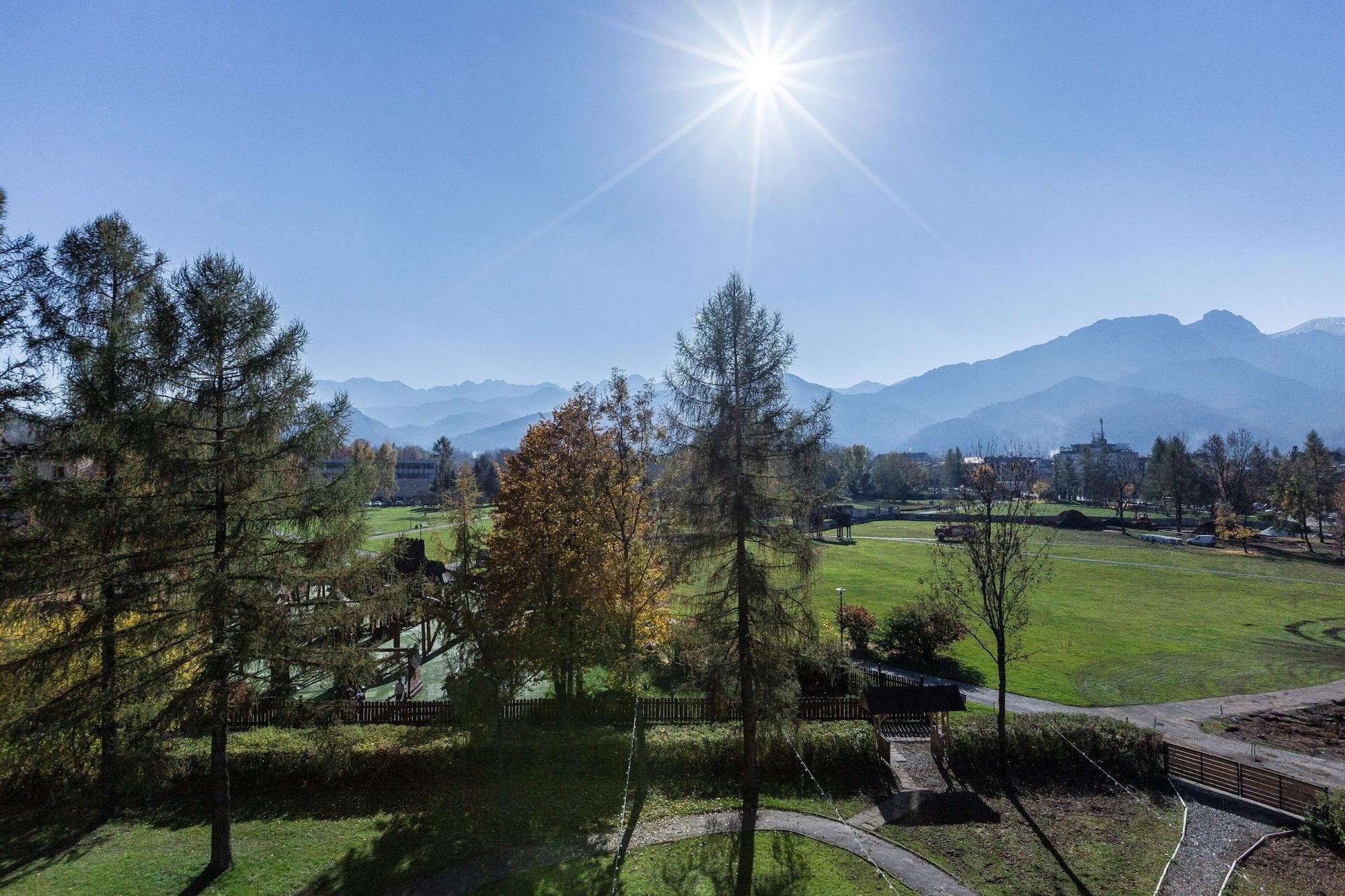 Hotel Helios 300M Od Krupowek Nowy Basen Od 12 Lipca Zakopane Ngoại thất bức ảnh