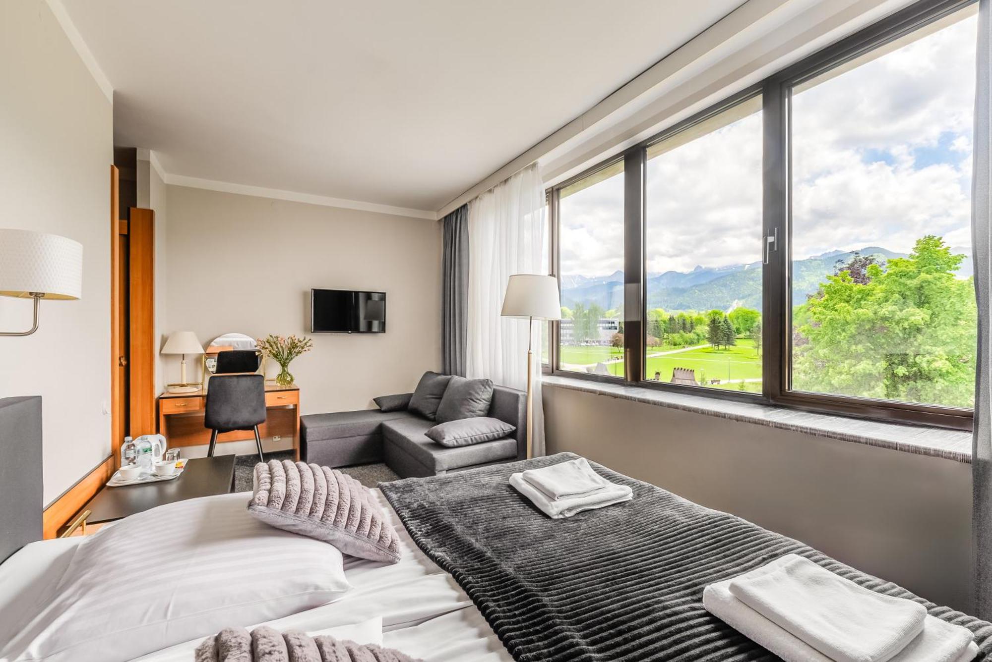 Hotel Helios 300M Od Krupowek Nowy Basen Od 12 Lipca Zakopane Ngoại thất bức ảnh