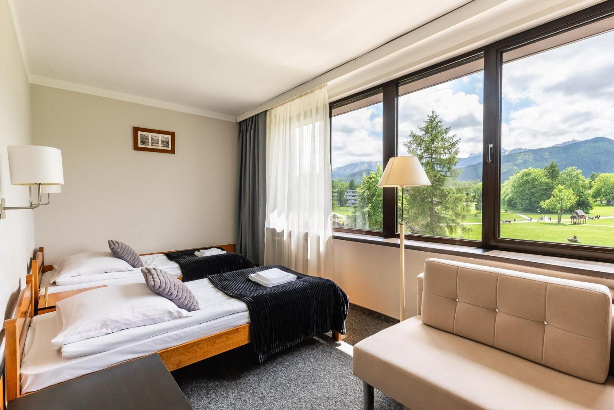 Hotel Helios 300M Od Krupowek Nowy Basen Od 12 Lipca Zakopane Ngoại thất bức ảnh