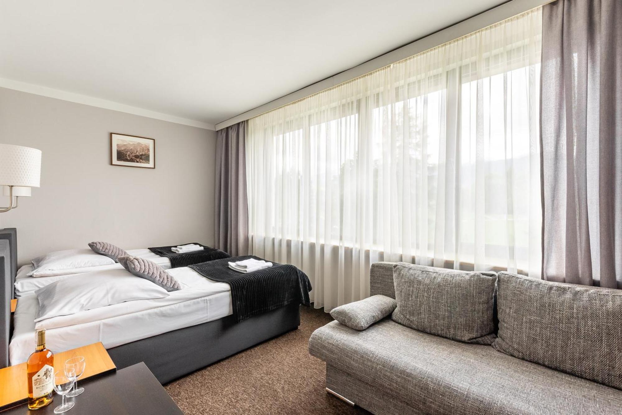 Hotel Helios 300M Od Krupowek Nowy Basen Od 12 Lipca Zakopane Ngoại thất bức ảnh
