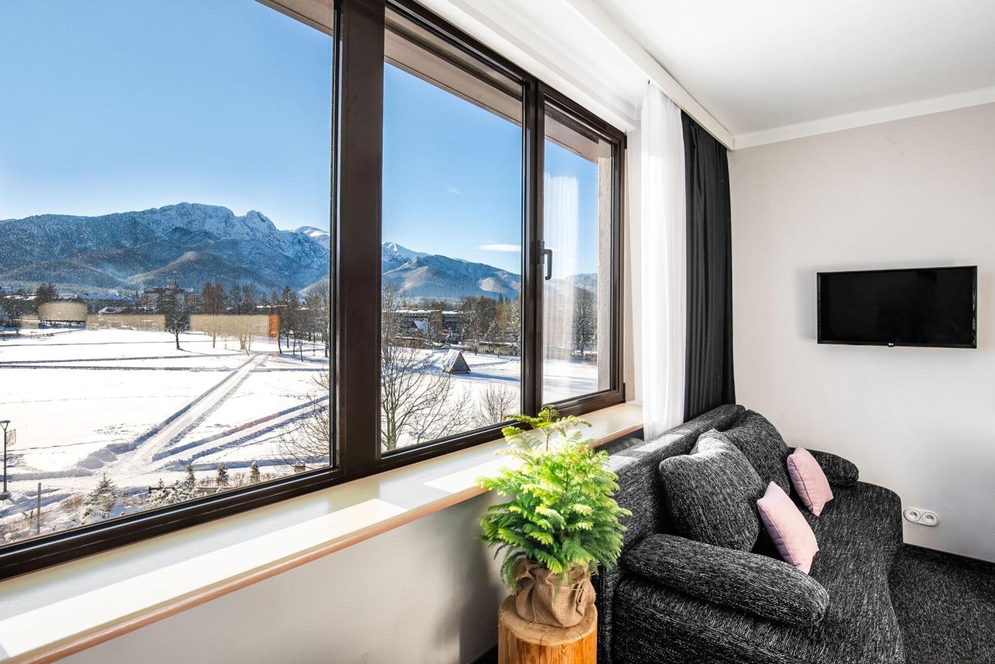 Hotel Helios 300M Od Krupowek Nowy Basen Od 12 Lipca Zakopane Ngoại thất bức ảnh
