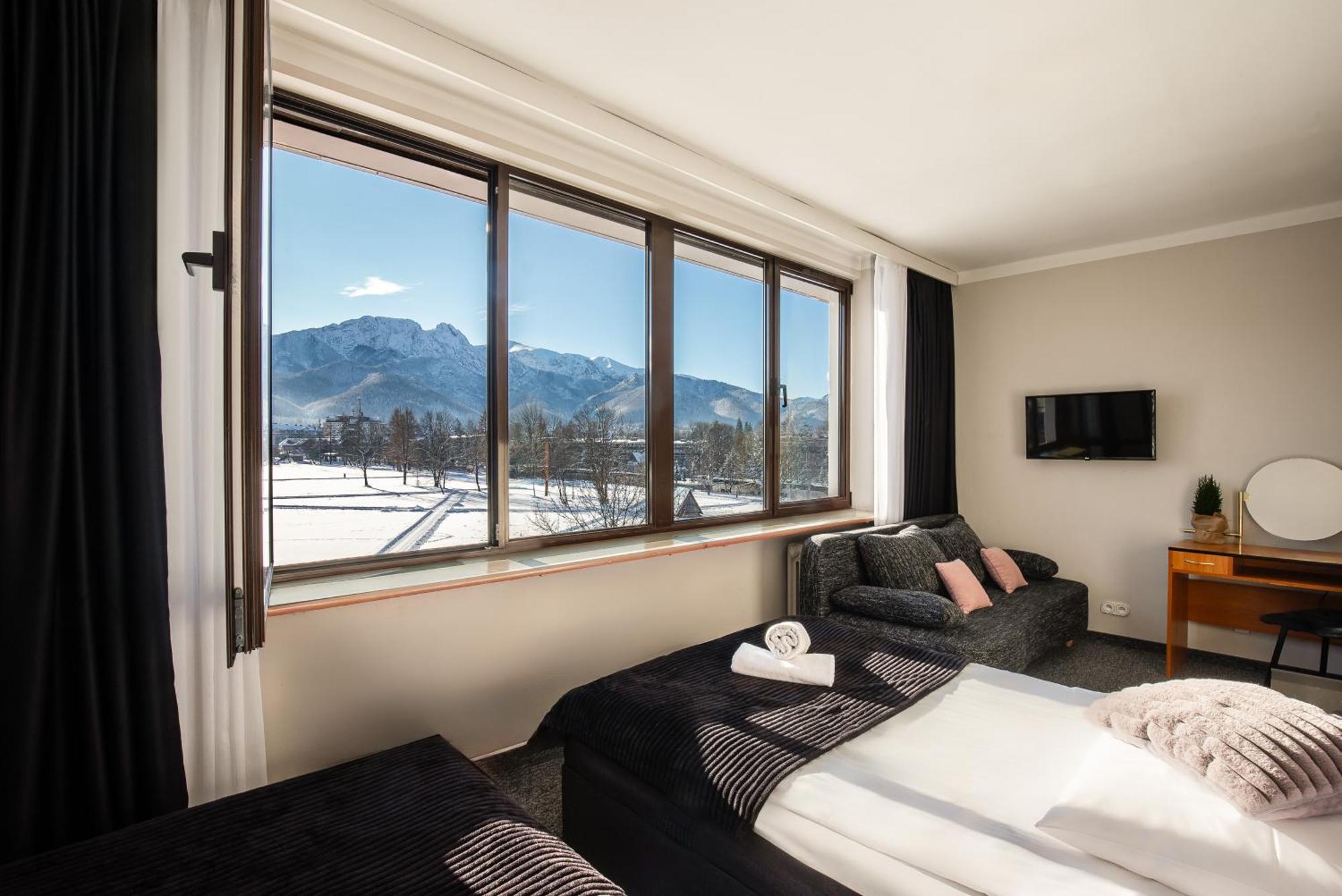 Hotel Helios 300M Od Krupowek Nowy Basen Od 12 Lipca Zakopane Ngoại thất bức ảnh